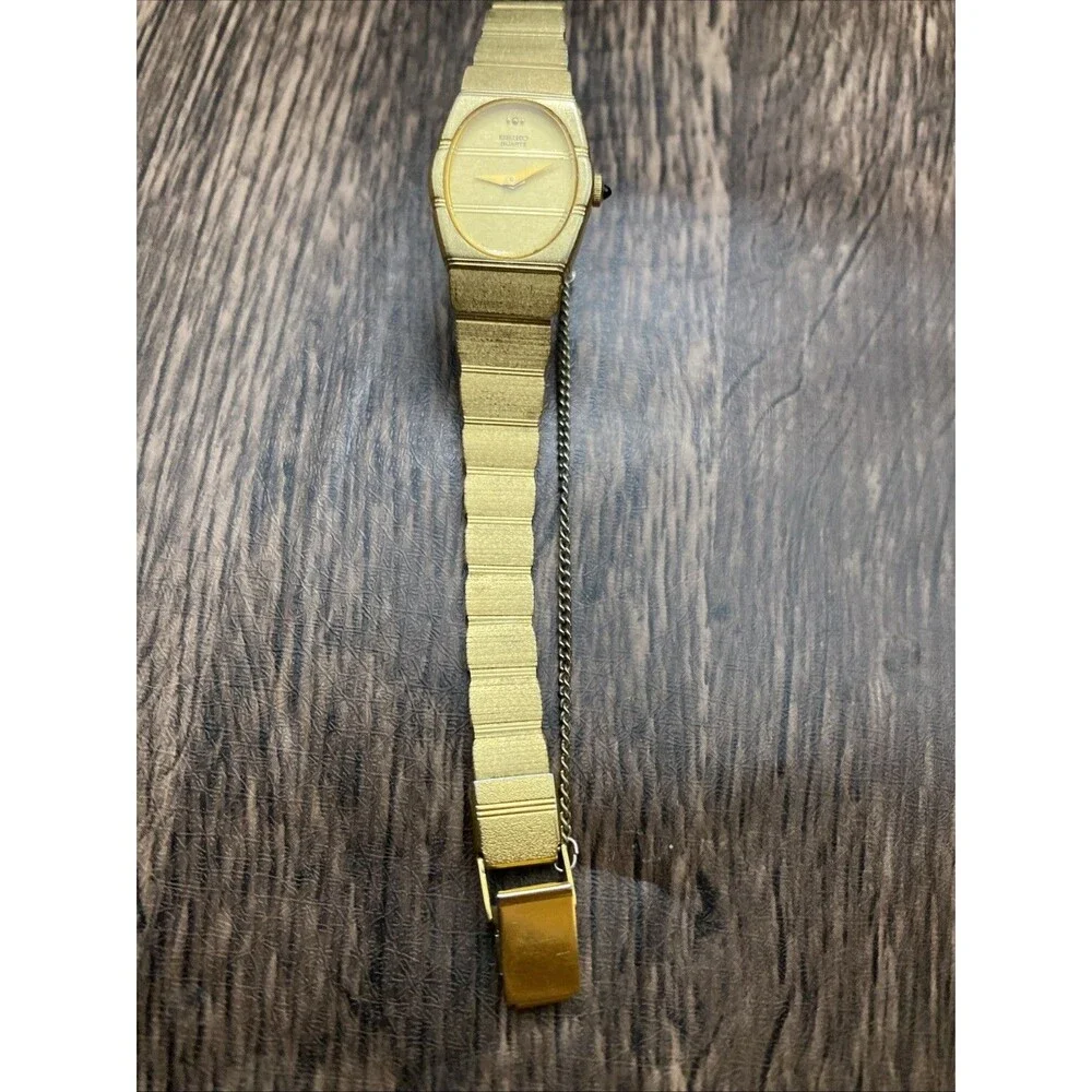 Vintage Ladies Seiko 1980's Gold Dress 19 mm Watch New Battery